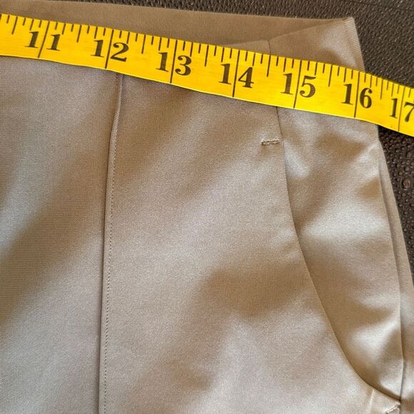 Vuori Taupe Meta Wide-Leg Pants size Large - Picture 8 of 11